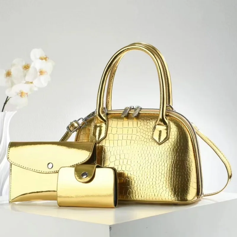 Элегантная повседневная стильная сумка для подгузников: женская сумка-шоппер, роскошная сумка через плечо с простым дизайном и формой парижской квадратной сумки-сэтчел.
Элегантная повседневная стильная сумка для подгузников: женская сумка-шоппер, роскошная сумка через плечо с простым дизайном и формой парижской квадратной сумки-сэтчел.