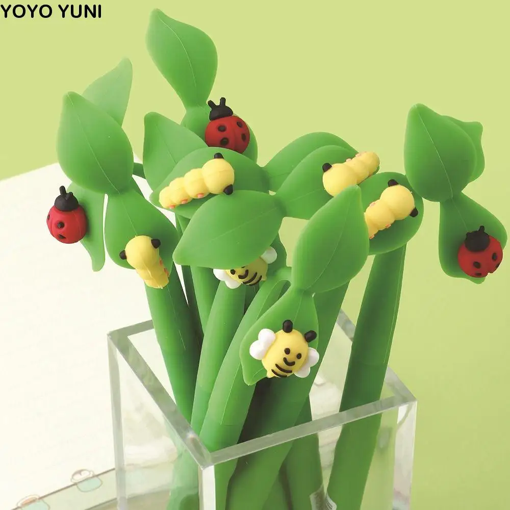 ST перо цветы насекомые листья ручка 0,5 мм быстросохнущая мягкая резиновая танцевальная гелевая ручка для письма плавно черные чернила ручка для подписи
ST перо цветы насекомые листья ручка 0,5 мм быстросохнущая мягкая резиновая танцевальная гелевая ручка для письма плавно черные чернила ручка для подписи