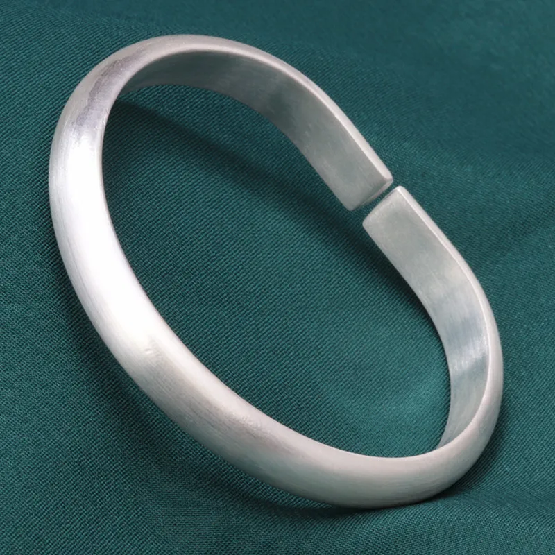100% Real 999 Silver Horseshoe Shape Cuff Bracelet Jewelry for Women Girls Vintage Simple Frosted Opening Bangle Ornaments SL096
100% Real 999 Silver Horseshoe Shape Cuff Bracelet Jewelry for Women Girls Vintage Simple Frosted Opening Bangle Ornaments SL096