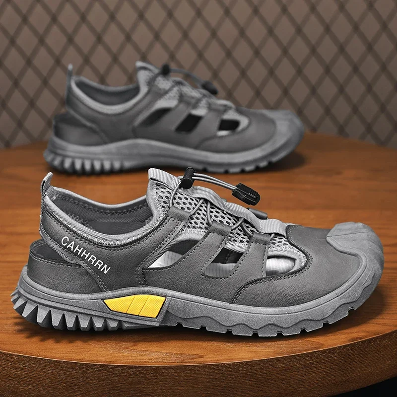 Мужские сандалии, повседневная обувь, пляжные летние кроссовки, удобные для прогулок на открытом воздухе, роскошные дизайнерские кожаные модные дышащие спортивные туфли 
Мужские сандалии, повседневная обувь, пляжные летние кроссовки, удобные для прогулок на открытом воздухе, роскошные дизайнерские кожаные модные дышащие спортивные туфли