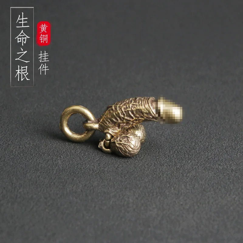 Pure brass root of life keychain pendant, playful and playful little chicken personality pendant, small
Pure brass root of life keychain pendant, playful and playful little chicken personality pendant, small