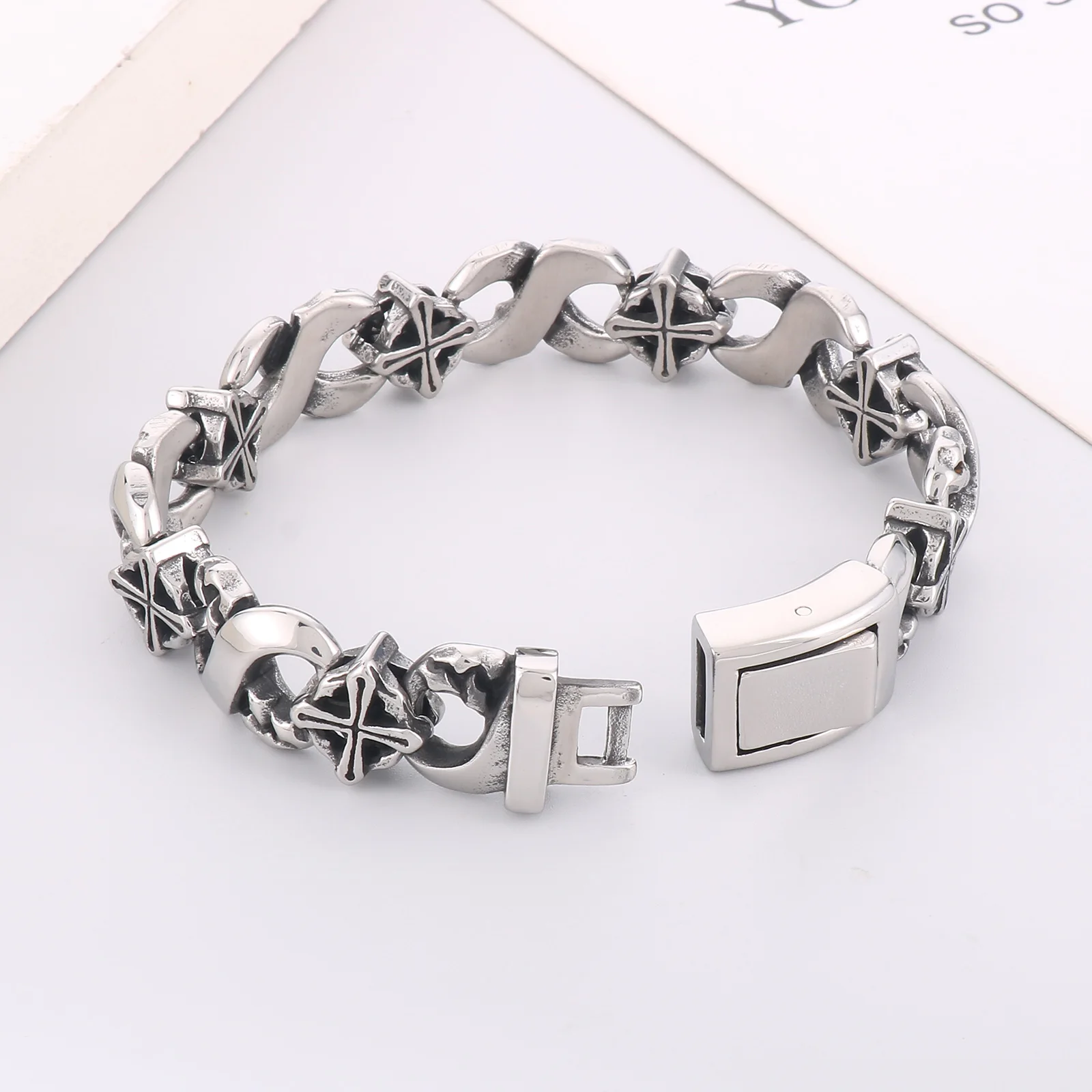 New Retro Celtic Cross Shape Punk Pattern Bracelet Men's Bracelet Fashion Metal Cross Chain Bracelet Accessories Party Jewelry
New Retro Celtic Cross Shape Punk Pattern Bracelet Men's Bracelet Fashion Metal Cross Chain Bracelet Accessories Party Jewelry