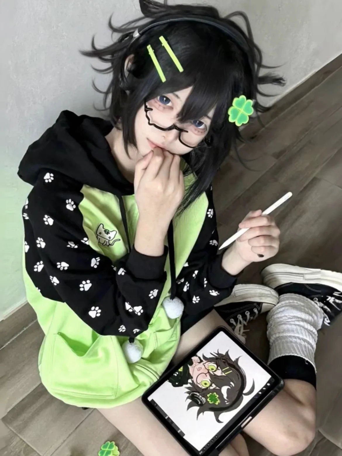 American Light Asian Style Ear Hoodie Women Spring Autumn Design Sense Green Black Splice Open Cardigan Jacket
American Light Asian Style Ear Hoodie Women Spring Autumn Design Sense Green Black Splice Open Cardigan Jacket