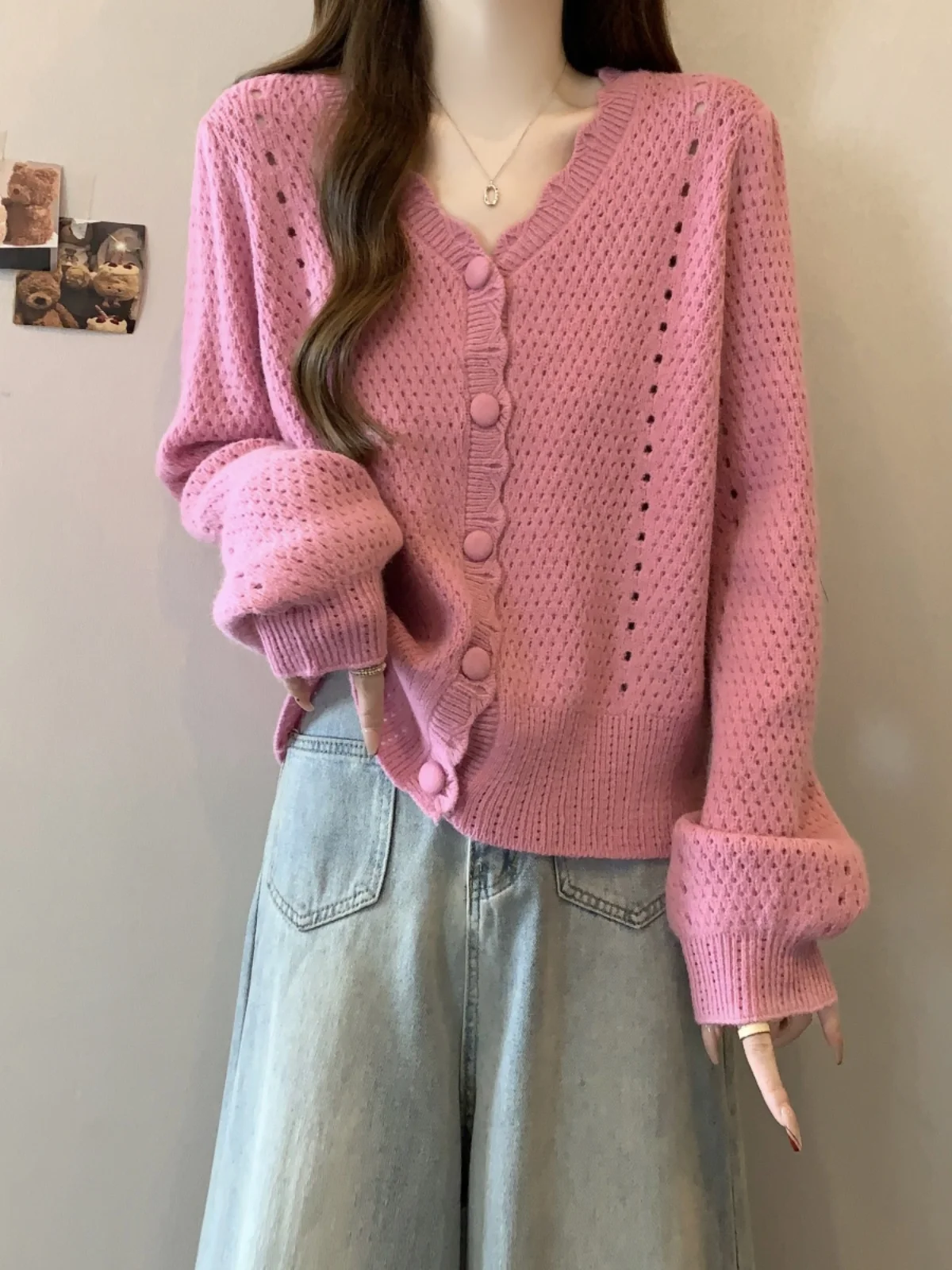 Sweet Style V-Neck Sweater Cardigan Women's Spring Autumn Short Hollow out Design Large Size Fat MM Fragrant Style Top
Sweet Style V-Neck Sweater Cardigan Women's Spring Autumn Short Hollow out Design Large Size Fat MM Fragrant Style Top