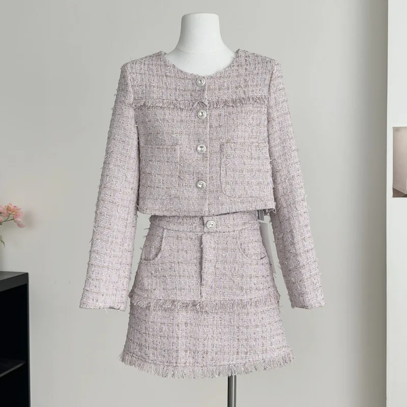 Модный роскошный маленький ароматный винтажный твидовый комплект из двух предметов, женская шерстяная короткая куртка, пальто + мини-юбки, комплекты, милые костюмы из двух предметов
Модный роскошный маленький ароматный винтажный твидовый комплект из двух предметов, женская шерстяная короткая куртка, пальто + мини-юбки, комплекты, милые костюмы из двух предметов