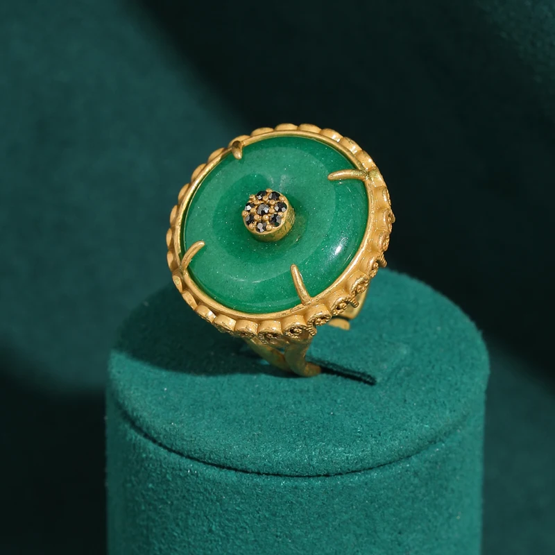 Vintage Round Green Rings Emerald Imitated Jade Woman Luxury High Quality Chinese Style Gold Color Jewelry Gifts for Birthday
Vintage Round Green Rings Emerald Imitated Jade Woman Luxury High Quality Chinese Style Gold Color Jewelry Gifts for Birthday