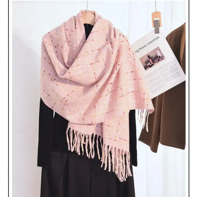 2024 New Warm Winter Tassel Scarf Hijab Women Dot Plaid Paisley Cashmere Pashmina Thick Wrap Blanket Echarpe Red Christmas Shawl
2024 New Warm Winter Tassel Scarf Hijab Women Dot Plaid Paisley Cashmere Pashmina Thick Wrap Blanket Echarpe Red Christmas Shawl