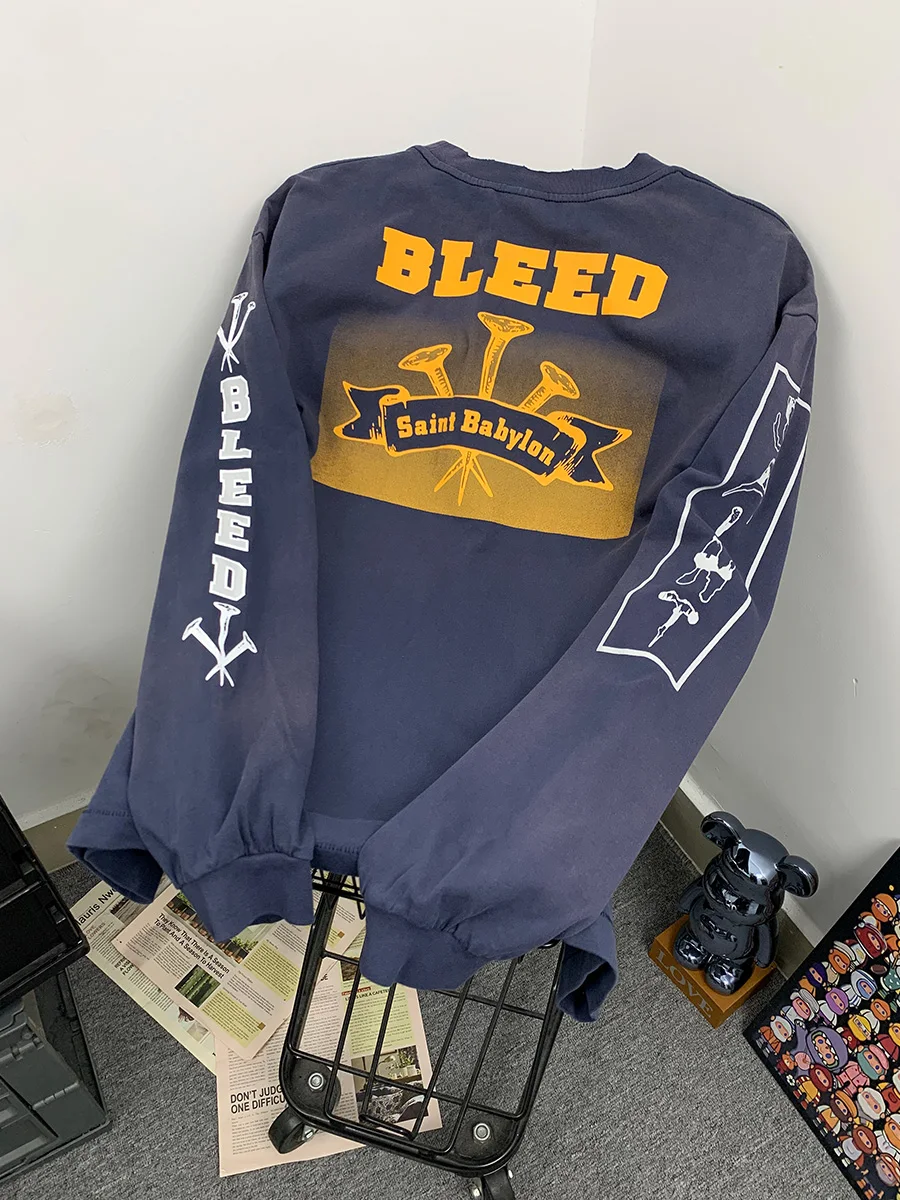 Retro Washed Long Sleeve T-Shirt Street Style Nail Letter Hole Punching Vintage Loose Fit Cotton Breathable Casual round Neck
Retro Washed Long Sleeve T-Shirt Street Style Nail Letter Hole Punching Vintage Loose Fit Cotton Breathable Casual round Neck