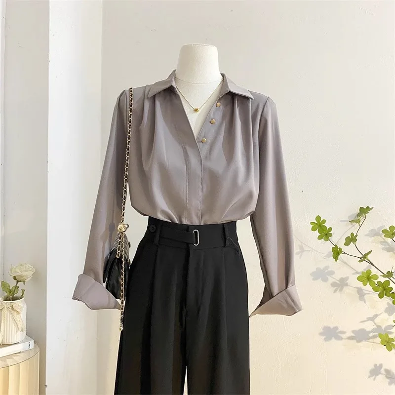 Женская длинная рубашка с V-образным вырезом в корейском стиле, свободного кроя, из полиэфирного волокна, на пуговицах, повседневная, для работы и отдыха
Женская длинная рубашка с V-образным вырезом в корейском стиле, свободного кроя, из полиэфирного волокна, на пуговицах, повседневная, для работы и отдыха