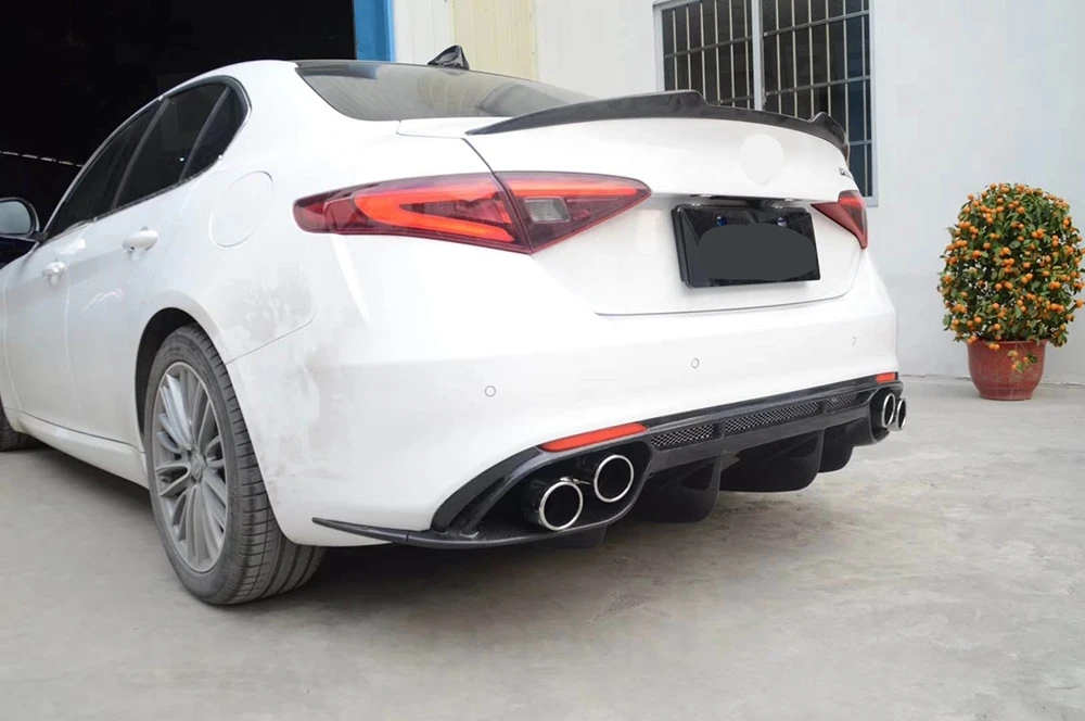 Carbon Fiber Car Rear Bumper Diffuser Lip Spoiler for Alfa Romeo Giulia Sedan 4 Door 2017 - 2020 Car Styling Body Kit
Carbon Fiber Car Rear Bumper Diffuser Lip Spoiler for Alfa Romeo Giulia Sedan 4 Door 2017 - 2020 Car Styling Body Kit