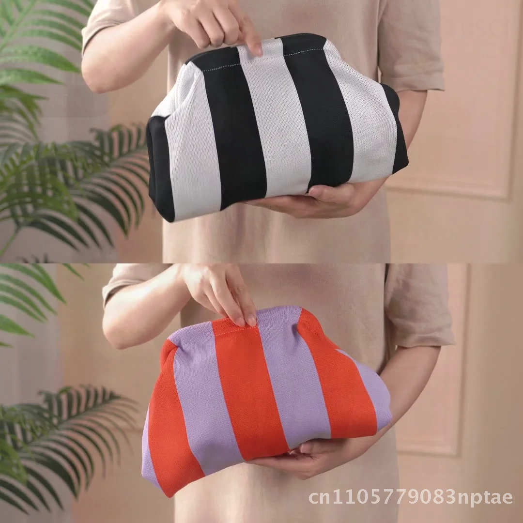 Large Capacity Knitted Handbag Striped Cloud Design Contrast Color Fly-woven Bag Urban Minimalism Cotton Thread Daily All-match
Large Capacity Knitted Handbag Striped Cloud Design Contrast Color Fly-woven Bag Urban Minimalism Cotton Thread Daily All-match
