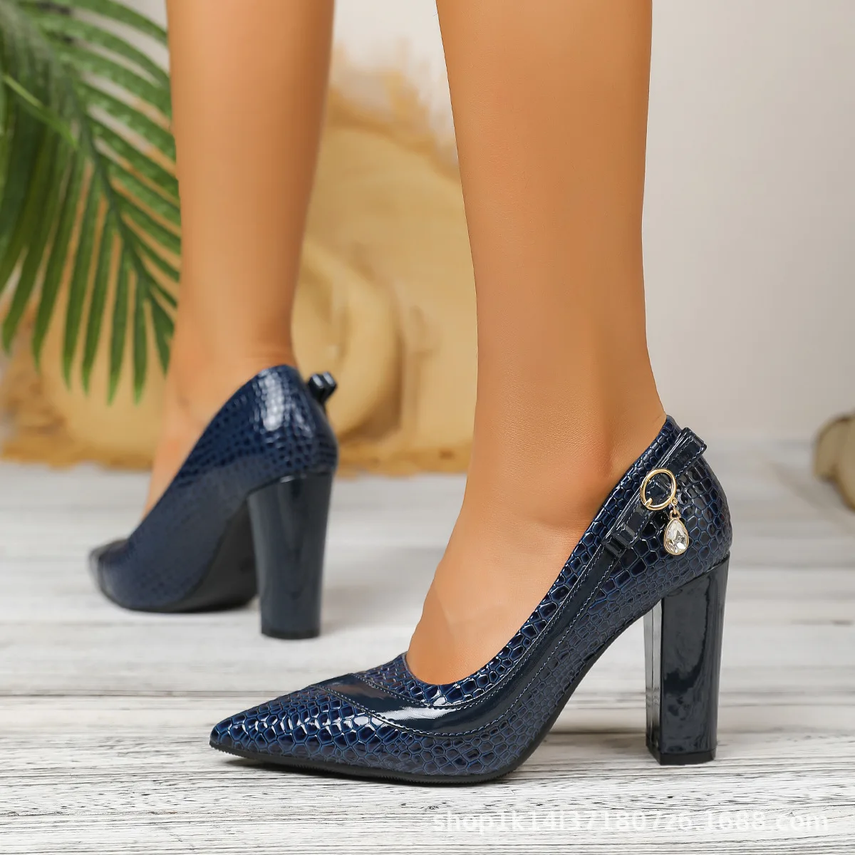 Women's New Fashionable Pointed Toe Thick Heel High Heels Snake Pattern Shallow Mouth Single Shoes High Heels Women's Shoes
Women's New Fashionable Pointed Toe Thick Heel High Heels Snake Pattern Shallow Mouth Single Shoes High Heels Women's Shoes