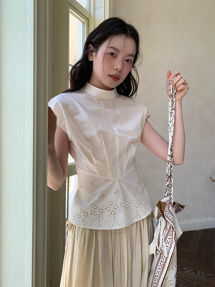 Dorydory Chinese Sle Embroidered irt White Cotton Breathable Women's Summer Faionable Small Stand Collar ort Sve
Dorydory Chinese Sle Embroidered irt White Cotton Breathable Women's Summer Faionable Small Stand Collar ort Sve