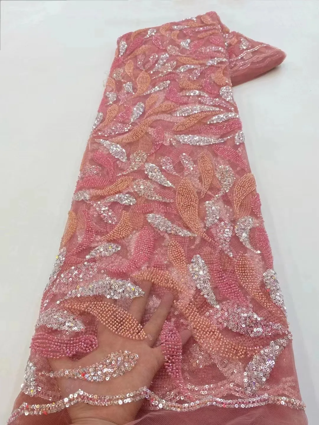 Luxury Latest African Sequins Lace Fabric High Quality Lace Material French Nigerian Beaded Lace Fabrics For Women Party Sewing
Luxury Latest African Sequins Lace Fabric High Quality Lace Material French Nigerian Beaded Lace Fabrics For Women Party Sewing