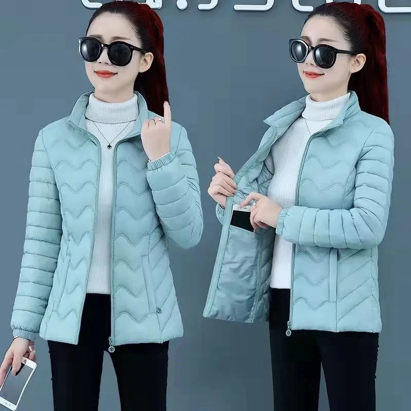 Women's Short Coat 2025 Autumn Winter New Stand collar Lightweight Cotton Jackets Female Fashion Solid Casual Short Outwear Tops
Women's Short Coat 2025 Autumn Winter New Stand collar Lightweight Cotton Jackets Female Fashion Solid Casual Short Outwear Tops