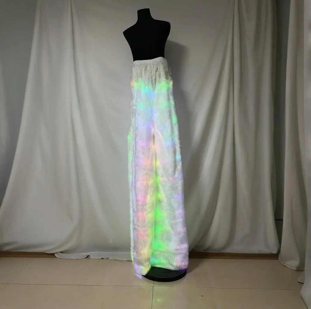 Светодиодные ходули с подсветкой, плюшевые брюки, барная вечеринка, электрический регулируемый сценический костюм, красочное изменение цвета, косплей на Хэллоуин
Светодиодные ходули с подсветкой, плюшевые брюки, барная вечеринка, электрический регулируемый сценический костюм, красочное изменение цвета, косплей на Хэллоуин