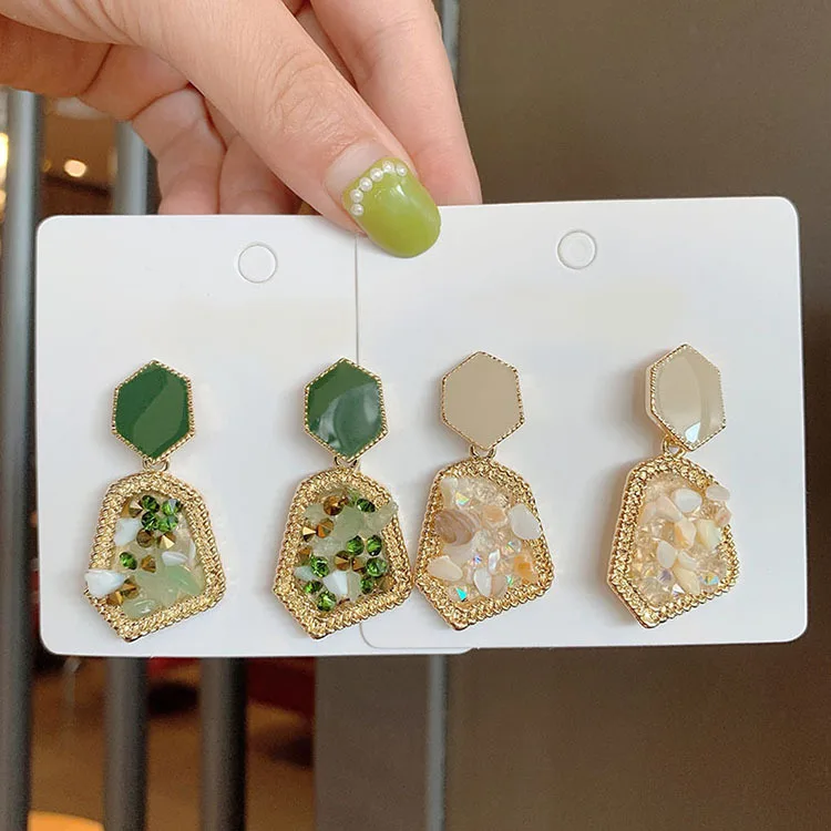 Morandi French Entrance Luxury Natural Stone Earrings Palace Vintage Emerald Earrings Jewelry
Morandi French Entrance Luxury Natural Stone Earrings Palace Vintage Emerald Earrings Jewelry
