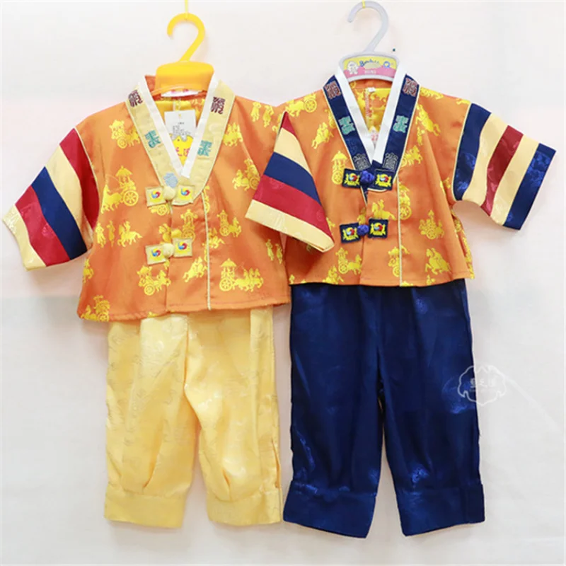 2pcs Boys Kids Traditional Korean Hanbok Baby Newborn Birthday Tops Pants Sets Printing Silks Satins National Minority Costume
2pcs Boys Kids Traditional Korean Hanbok Baby Newborn Birthday Tops Pants Sets Printing Silks Satins National Minority Costume