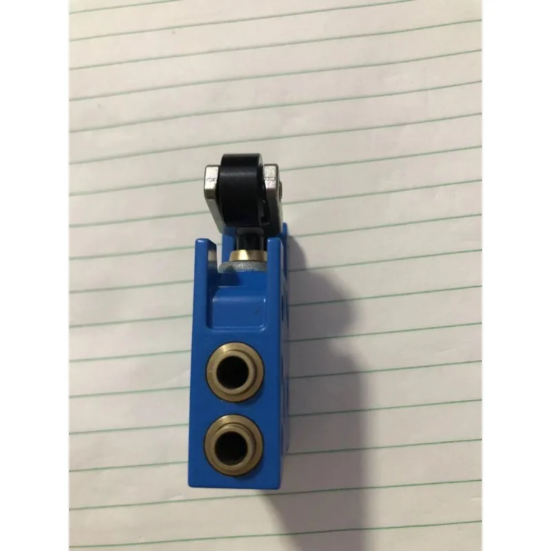 Crouzet 81921701 Pneumatic switch textile machinery
Crouzet 81921701 Pneumatic switch textile machinery