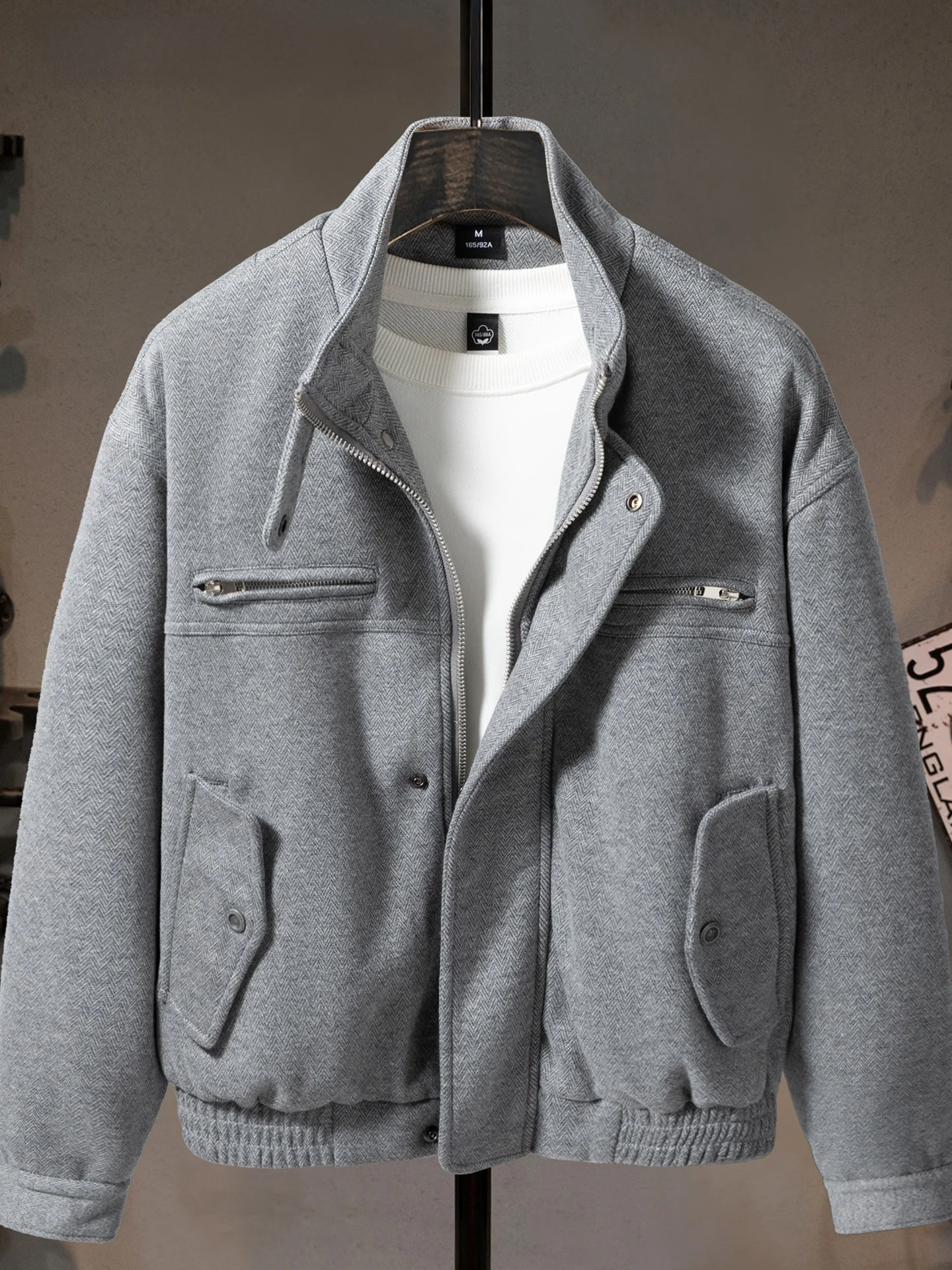 Heavyweight Woolen Stand Collar Workwear Jaet Men's Retro Texture ort Casual Outerwear Zipper Decorated Button Decorated
Heavyweight Woolen Stand Collar Workwear Jaet Men's Retro Texture ort Casual Outerwear Zipper Decorated Button Decorated