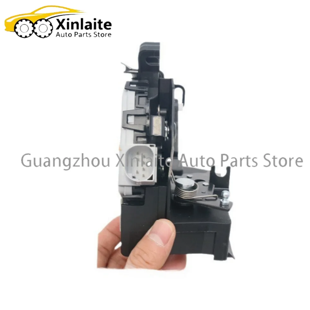 51218402537 51218402540 High Quality New Front Left Right Door Lock Actuator For BMW X5 E53 2000-2006 Car Accessories
51218402537 51218402540 High Quality New Front Left Right Door Lock Actuator For BMW X5 E53 2000-2006 Car Accessories