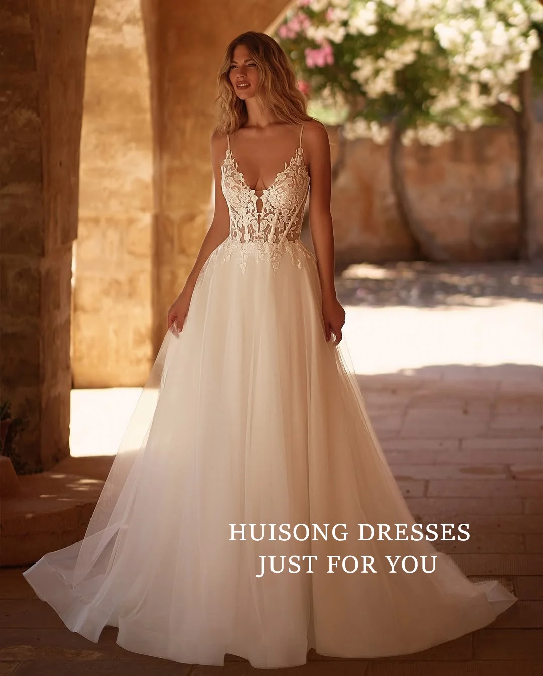 HUISONG Customized Vestidos De Novia Boho Wedding Dresses Lace Appliques Spaghetti Straps Sleeveless A-Line Beach Bridal Gown
HUISONG Customized Vestidos De Novia Boho Wedding Dresses Lace Appliques Spaghetti Straps Sleeveless A-Line Beach Bridal Gown