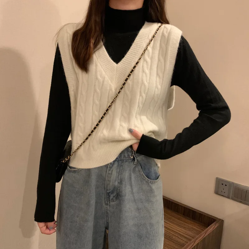 Retro Hong Kong Style V-Neck Twisted Knit Vest Women's Loose Outerwear Thin Sweater Jacket Autumn New Arrival
Retro Hong Kong Style V-Neck Twisted Knit Vest Women's Loose Outerwear Thin Sweater Jacket Autumn New Arrival