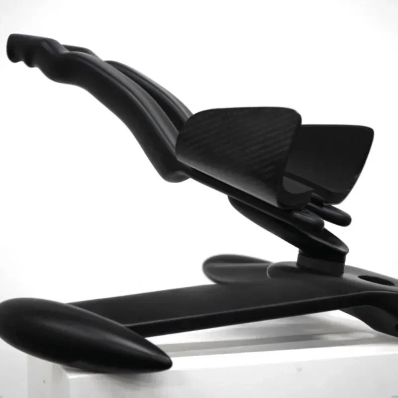 Rail aerodynamic car handle Carbon fiber integrated iron three car rest handle
Rail aerodynamic car handle Carbon fiber integrated iron three car rest handle
