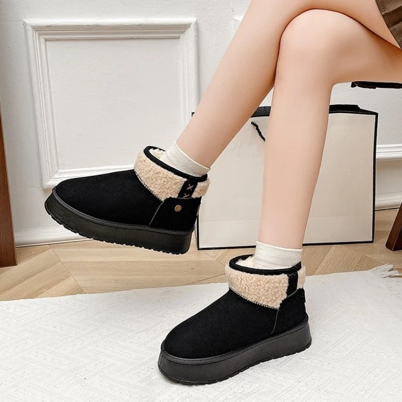 Thick Bottom Winter Warm Plush Snow Boots Metal Rivet Ankle Boots Woman's Short Booties
Thick Bottom Winter Warm Plush Snow Boots Metal Rivet Ankle Boots Woman's Short Booties
