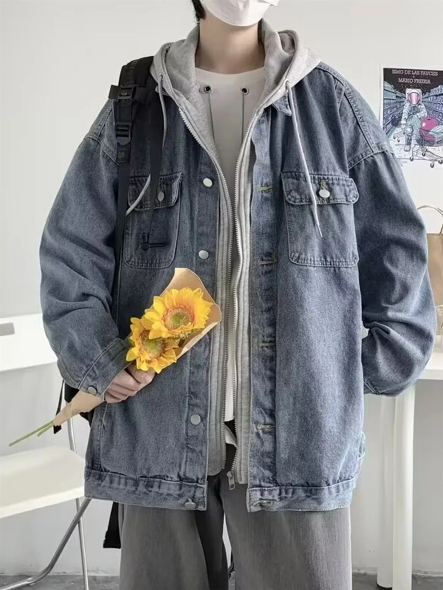 Retro American Washed Denim Jacket for Men Spring Autumn Loose Casual Hooded Jacket Student Spring Fashion Top Zipper Closure
Retro American Washed Denim Jacket for Men Spring Autumn Loose Casual Hooded Jacket Student Spring Fashion Top Zipper Closure