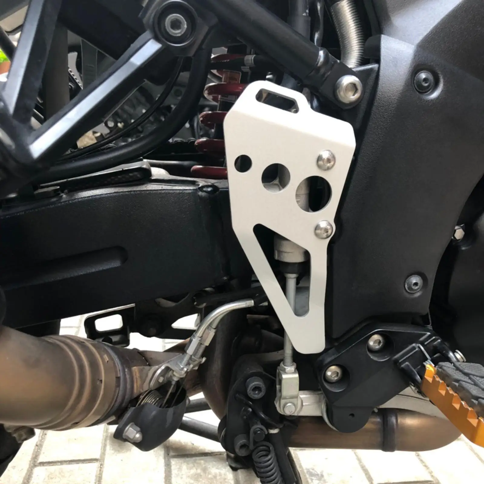 Cylinder Cover Guard Fits for Suzuki Foot Protection Durable Protector Parts
Cylinder Cover Guard Fits for Suzuki Foot Protection Durable Protector Parts