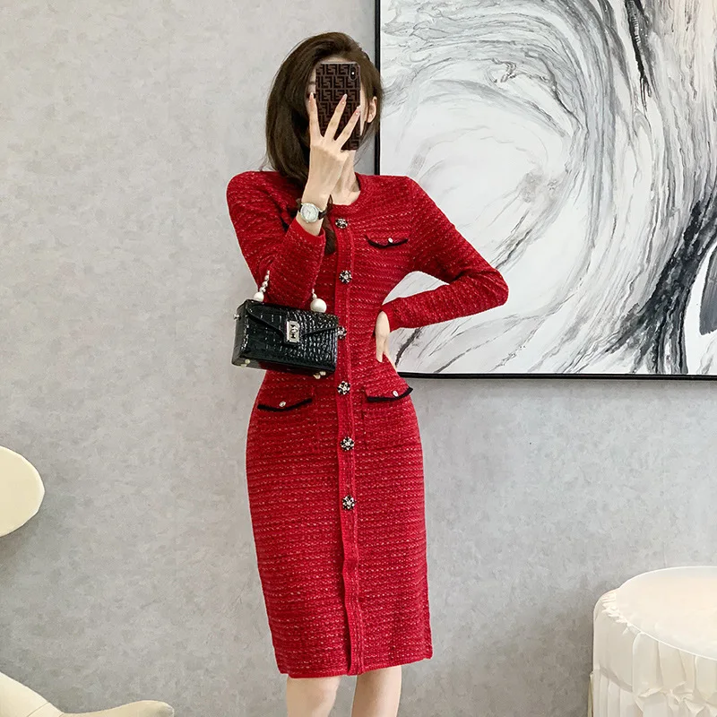 #0978 Autumn Winter Red Office Sweater Dress Women Round Neck Buttons Knitted Dress Female Elegant Stretch Vestidos Knee-length
#0978 Autumn Winter Red Office Sweater Dress Women Round Neck Buttons Knitted Dress Female Elegant Stretch Vestidos Knee-length