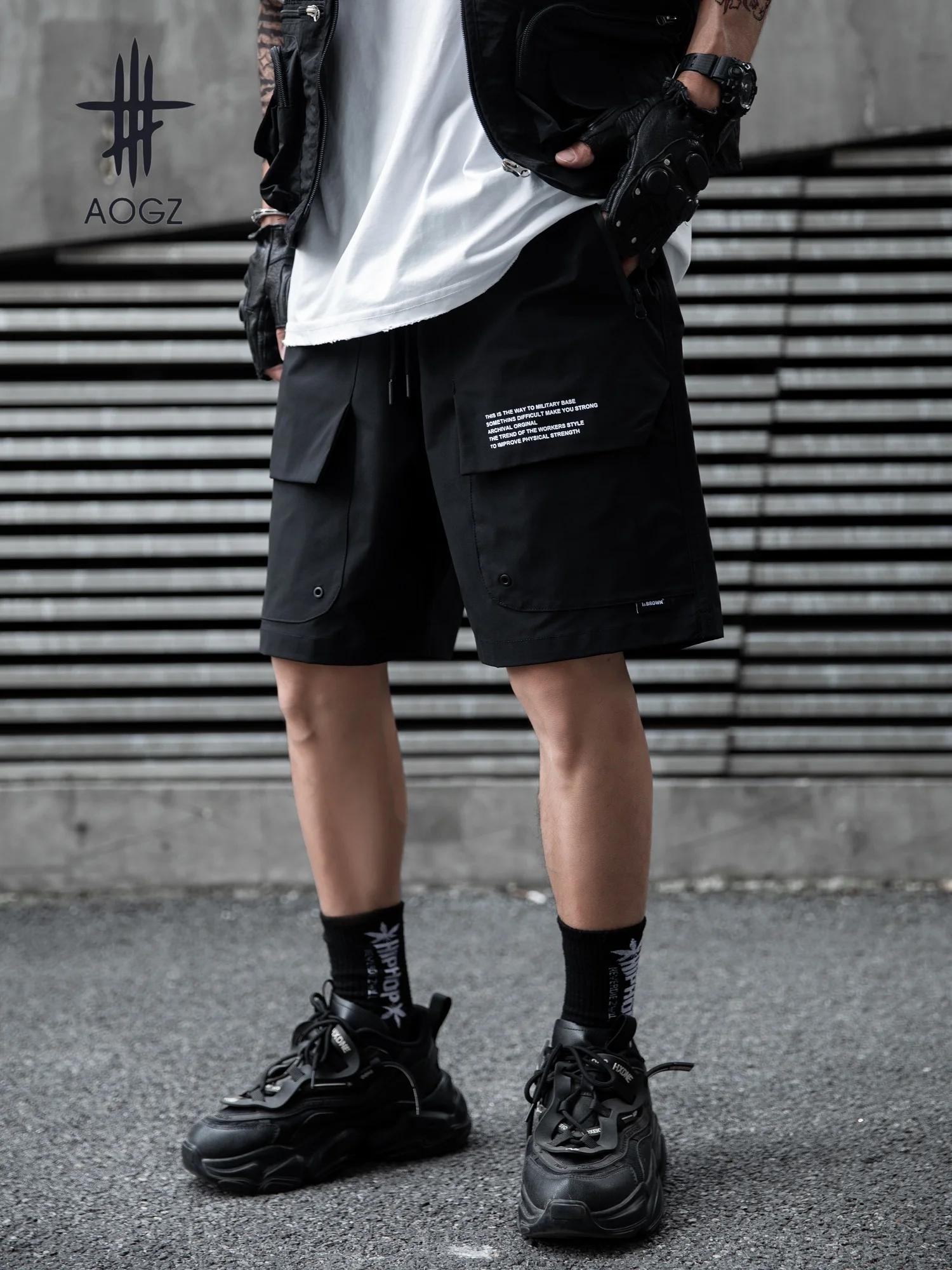 AOGZ Hip Hop Pockets Cargo Short Pants Men Streetwear Harajuku Knee Length Pants Loose Casual Short Sweatpants Techwear Outfits
AOGZ Hip Hop Pockets Cargo Short Pants Men Streetwear Harajuku Knee Length Pants Loose Casual Short Sweatpants Techwear Outfits