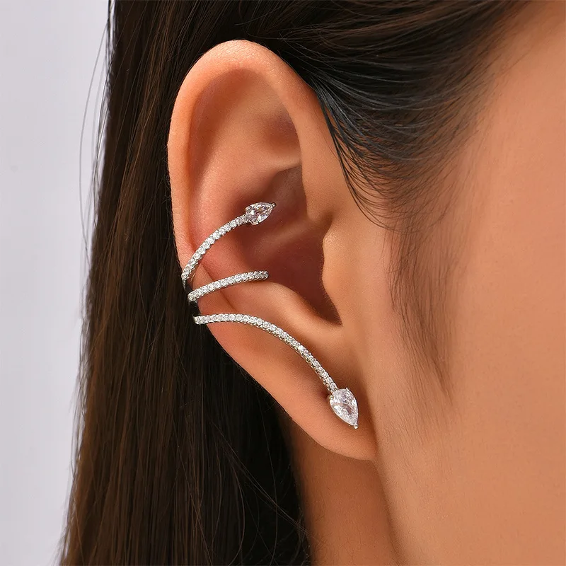 New Exquisite Rhinestone Shiny Zircon Snake Earrings Stud for Ladies Girls with Ear Clip Trendy Street Party Jewelry Gifts
New Exquisite Rhinestone Shiny Zircon Snake Earrings Stud for Ladies Girls with Ear Clip Trendy Street Party Jewelry Gifts