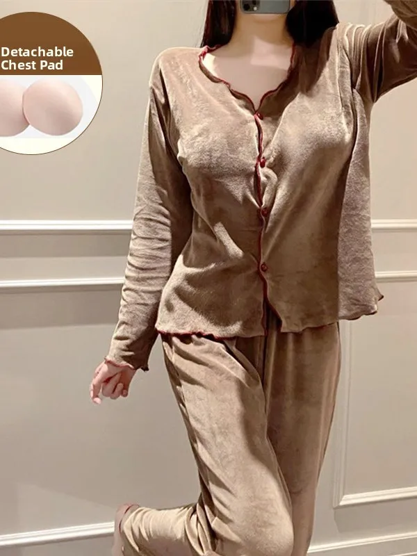 Women's Sleepwear Set with Chest Pad Island Velvet Long Sleeve V-Neck Soft Warm Home Clothes Suitable for Autumn And Winter
Women's Sleepwear Set with Chest Pad Island Velvet Long Sleeve V-Neck Soft Warm Home Clothes Suitable for Autumn And Winter