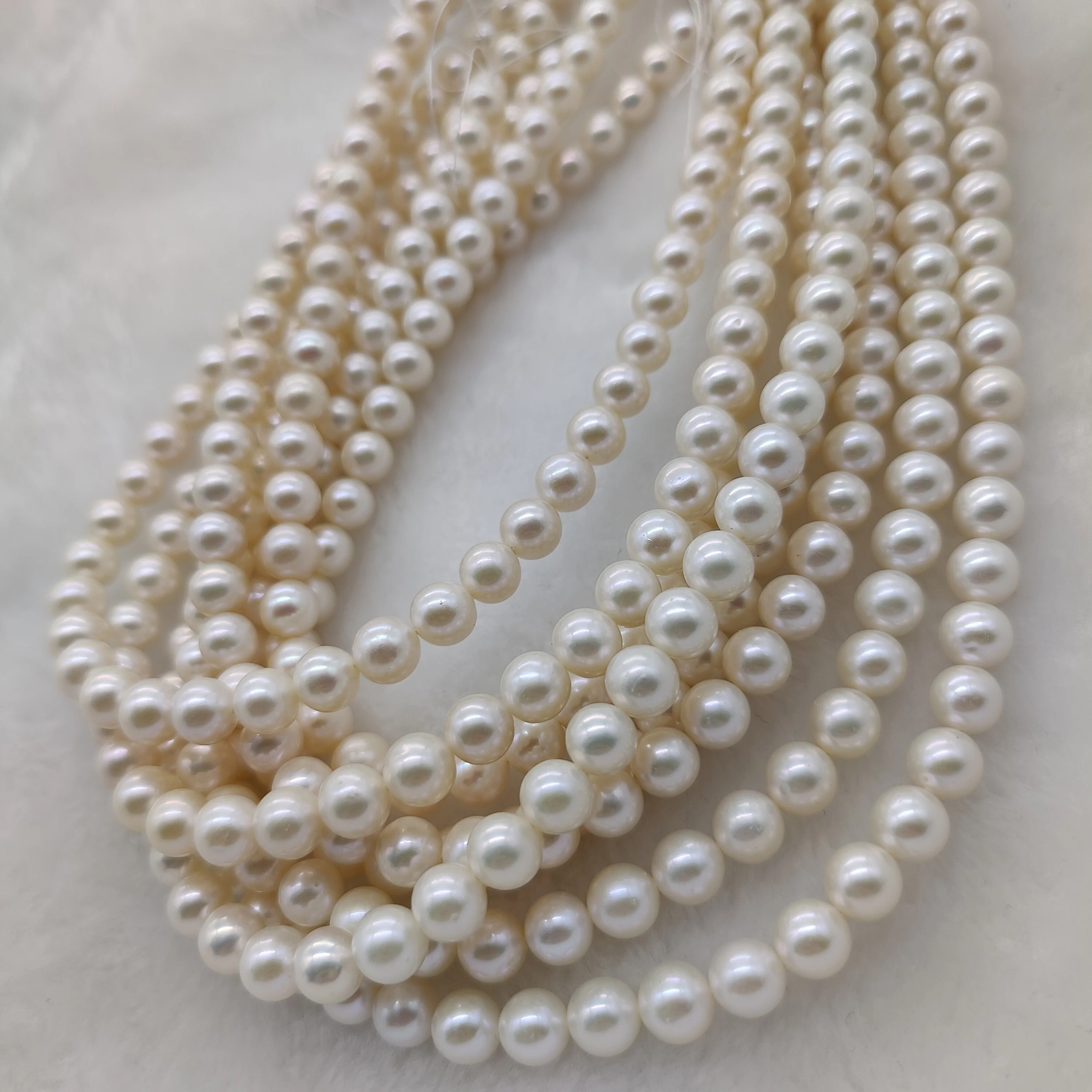 8-9mm Fresh water pearl white color freshwater round pearl strands for sale
8-9mm Fresh water pearl white color freshwater round pearl strands for sale