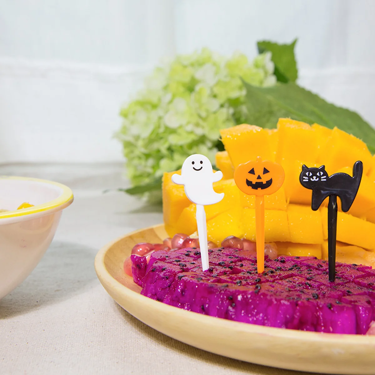 6Pcs Plastic Safe Fruit Forks Halloween Pumpkin Cat Ghost Mini Picks for Party Desserts Home Bar Fruit Forks Tasting Fork
6Pcs Plastic Safe Fruit Forks Halloween Pumpkin Cat Ghost Mini Picks for Party Desserts Home Bar Fruit Forks Tasting Fork