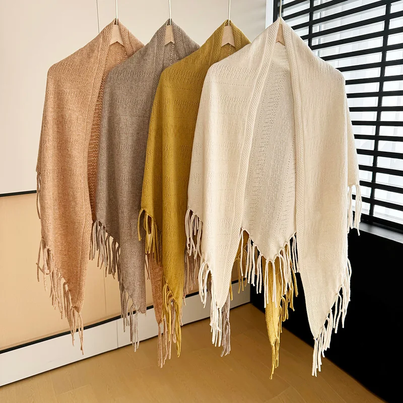 Women's Neck Wrap 100% Wool Tassel Triangular Shawl 2025 Autumn and Winter New Female Knitted Warm Soft Shoulder Scarf
Women's Neck Wrap 100% Wool Tassel Triangular Shawl 2025 Autumn and Winter New Female Knitted Warm Soft Shoulder Scarf