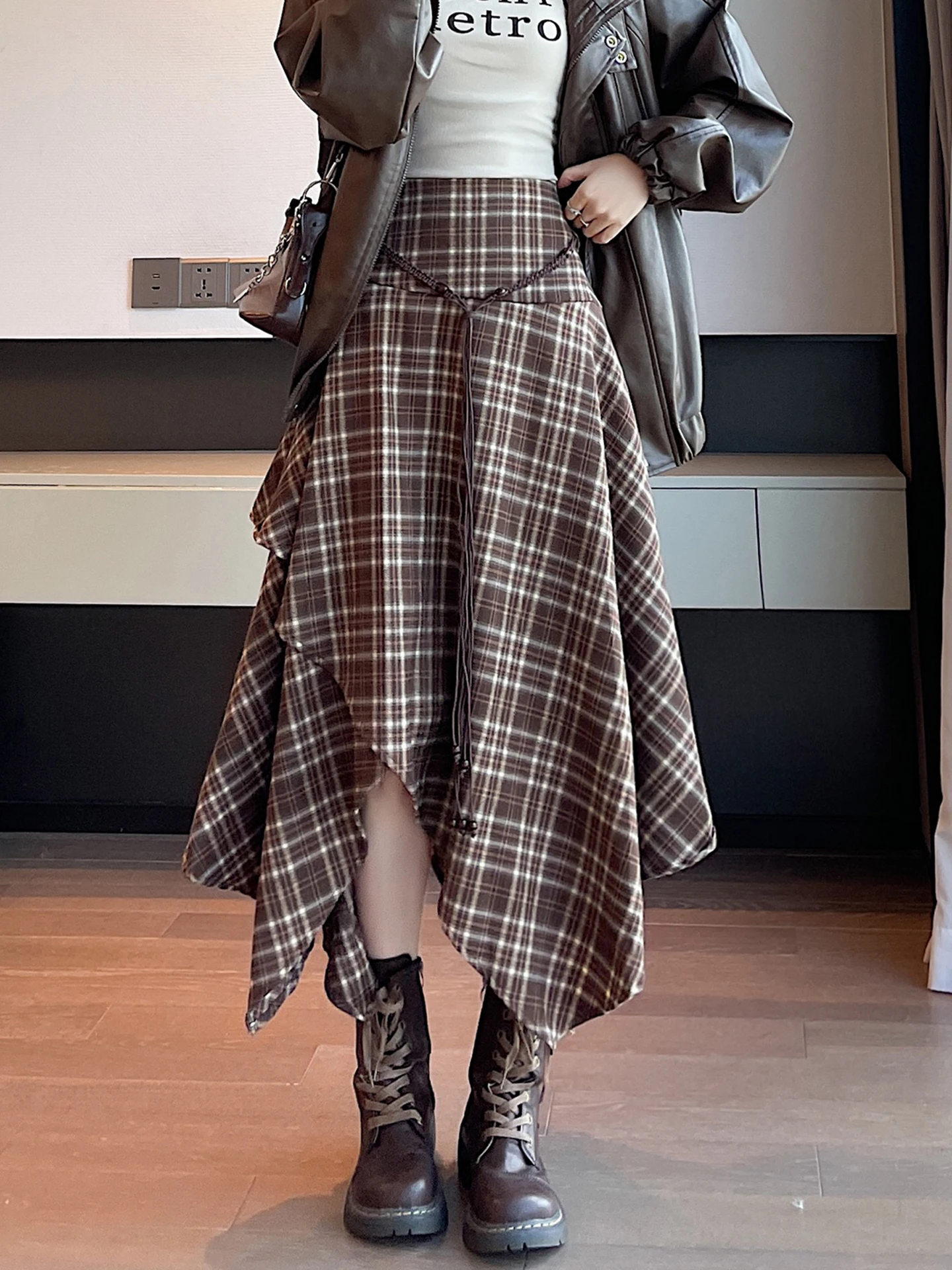 High Waist A-Line Midi Skirt Women's Checkered Halter Neck Dress Spring Autumn 2026 New Style Casual Slim Fit Skirt
High Waist A-Line Midi Skirt Women's Checkered Halter Neck Dress Spring Autumn 2026 New Style Casual Slim Fit Skirt