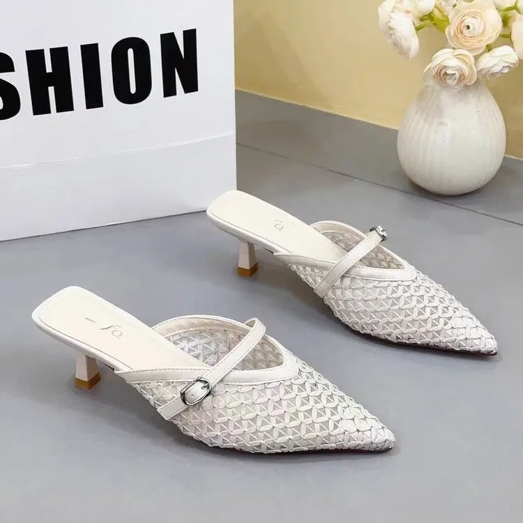 French-style Pointed Toe Slip-on Women's Sandals 2026 Summer New One-strap Versatile Casual Mules
French-style Pointed Toe Slip-on Women's Sandals 2026 Summer New One-strap Versatile Casual Mules
