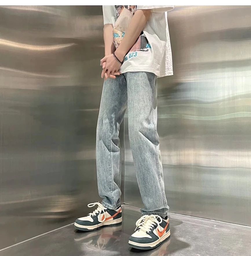 Высококачественные голубые мужские джинсовые джинсы в американском стиле ретро, брюки для папы, Harajuku, модные брендовые молодежные повседневные износостойкие брюки
Высококачественные голубые мужские джинсовые джинсы в американском стиле ретро, брюки для папы, Harajuku, модные брендовые молодежные повседневные износостойкие брюки