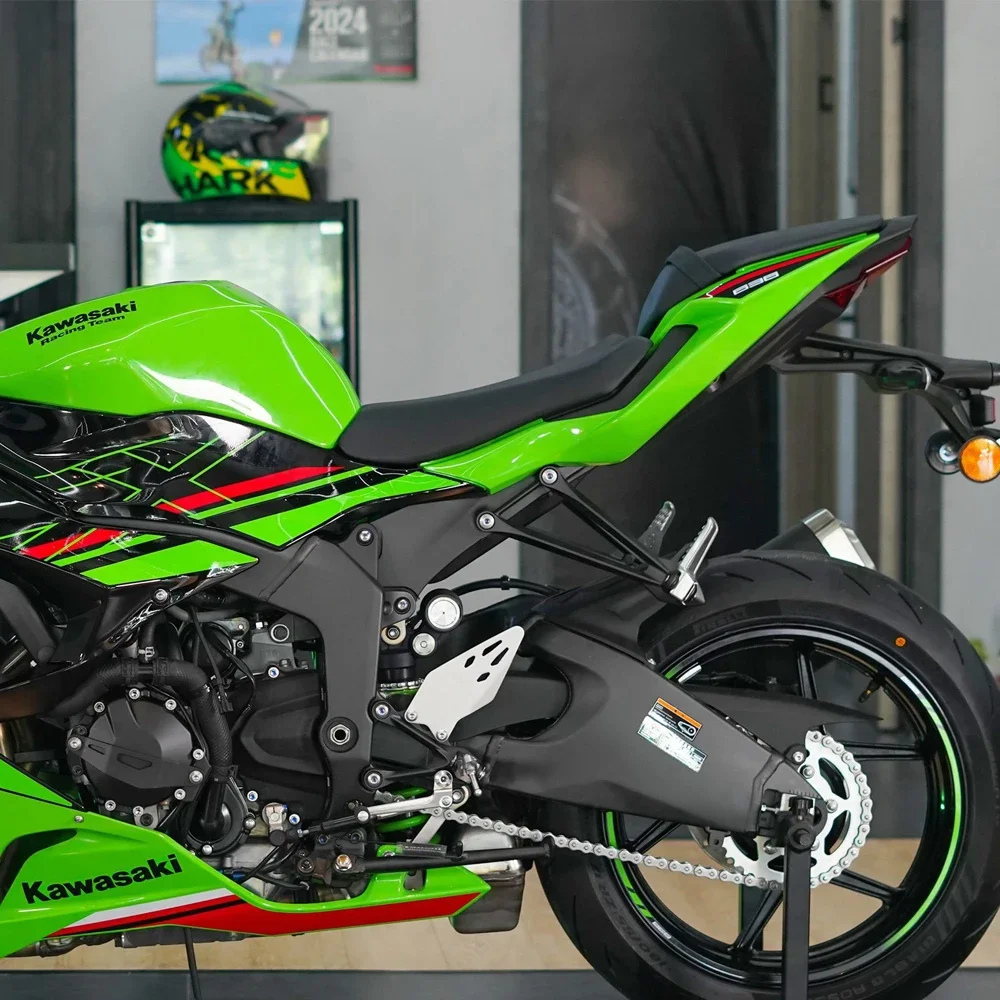 FOR kawasaki ZX-6R 636 Carbon Fiber Upper chain Guards Cover Protection Fairing Kit Motorcycle Accessories
FOR kawasaki ZX-6R 636 Carbon Fiber Upper chain Guards Cover Protection Fairing Kit Motorcycle Accessories
