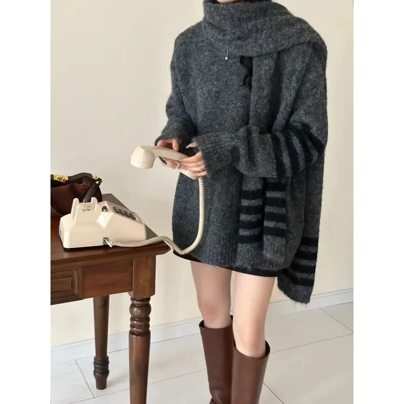 Пуловер в корейском стиле в контрастную полоску для женщин, осенне-зимний свободный вязаный свитер с шарфом, пуловер, топ
Пуловер в корейском стиле в контрастную полоску для женщин, осенне-зимний свободный вязаный свитер с шарфом, пуловер, топ