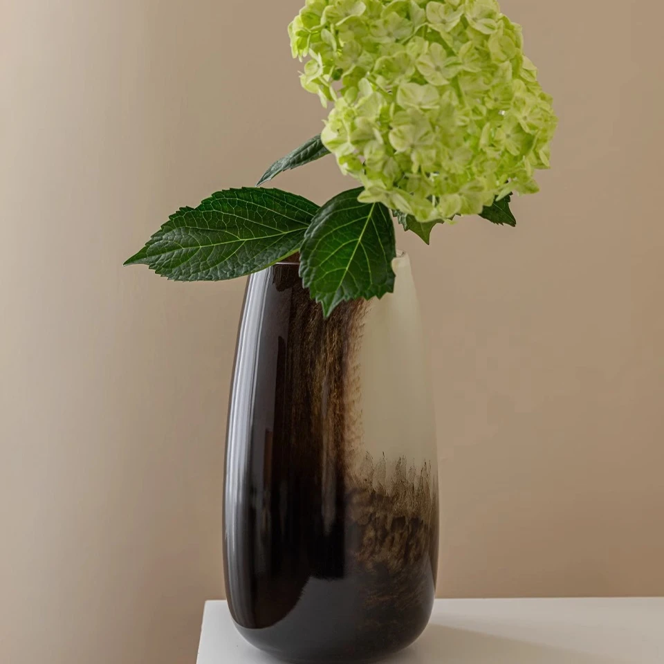 Vase Light Luxury Living Room Desktop Senior Feeling Gradient Glass Vase Ornaments High Appearance Level
Vase Light Luxury Living Room Desktop Senior Feeling Gradient Glass Vase Ornaments High Appearance Level