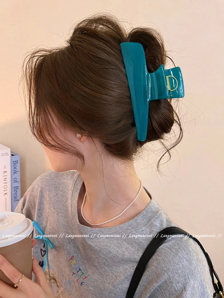 Large Hair Claw Crab for Girls and Women Blue Hair Accessories For Updo Hairclip Korean Fashion Style
Large Hair Claw Crab for Girls and Women Blue Hair Accessories For Updo Hairclip Korean Fashion Style