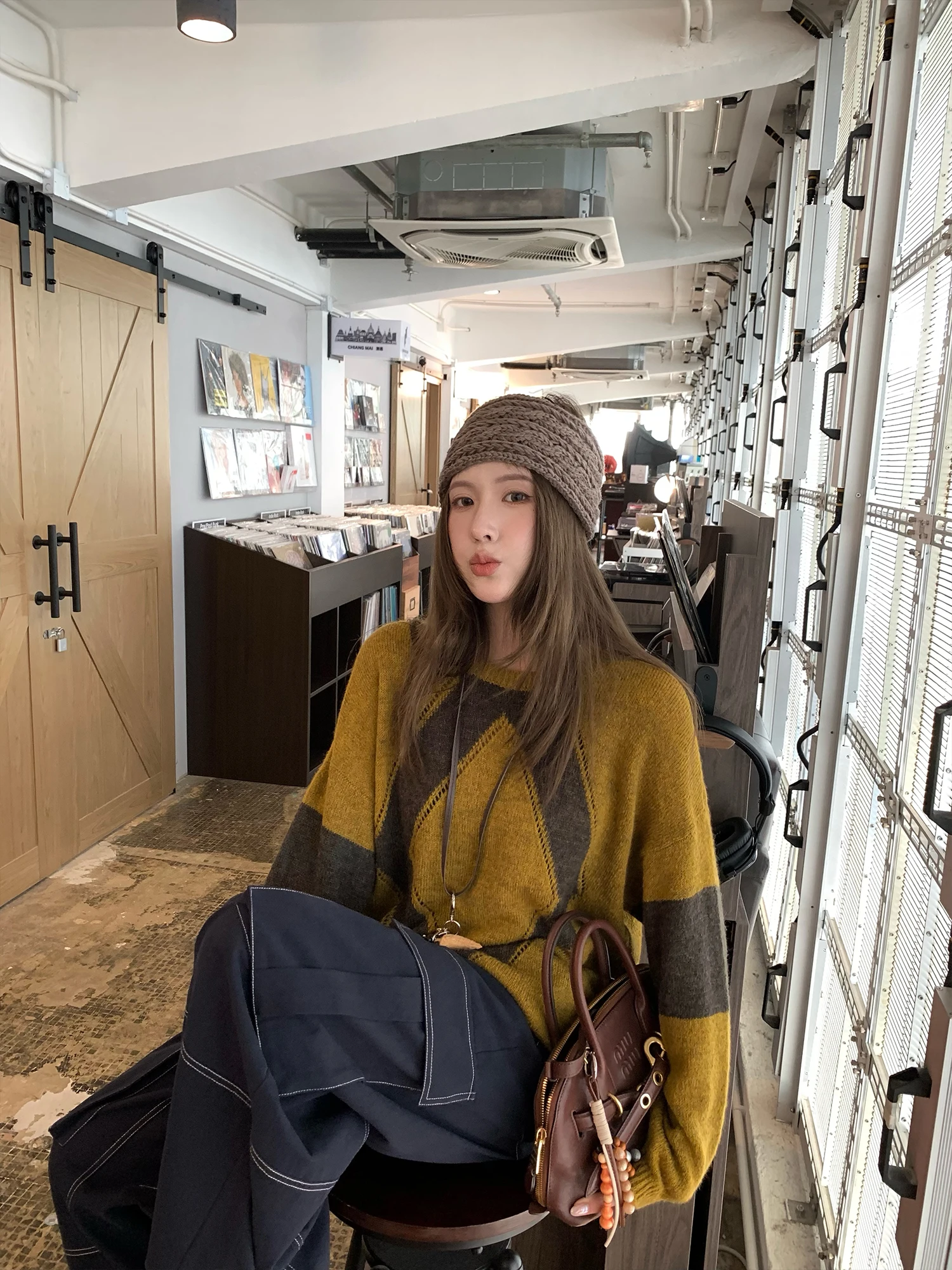 Женский свитер PPLAND Milan Travel Series с длинными рукавами, свободный крой, с открытыми плечами, с цветными блоками и ромбовидным узором, круглый вырез
Женский свитер PPLAND Milan Travel Series с длинными рукавами, свободный крой, с открытыми плечами, с цветными блоками и ромбовидным узором, круглый вырез