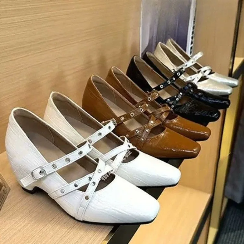 Retro Style Square Head Not Tired Feet Mary Jane Shoes Women's 2026 Spring New Inner Heightened One-buckle Shallow Single Shoes
Retro Style Square Head Not Tired Feet Mary Jane Shoes Women's 2026 Spring New Inner Heightened One-buckle Shallow Single Shoes