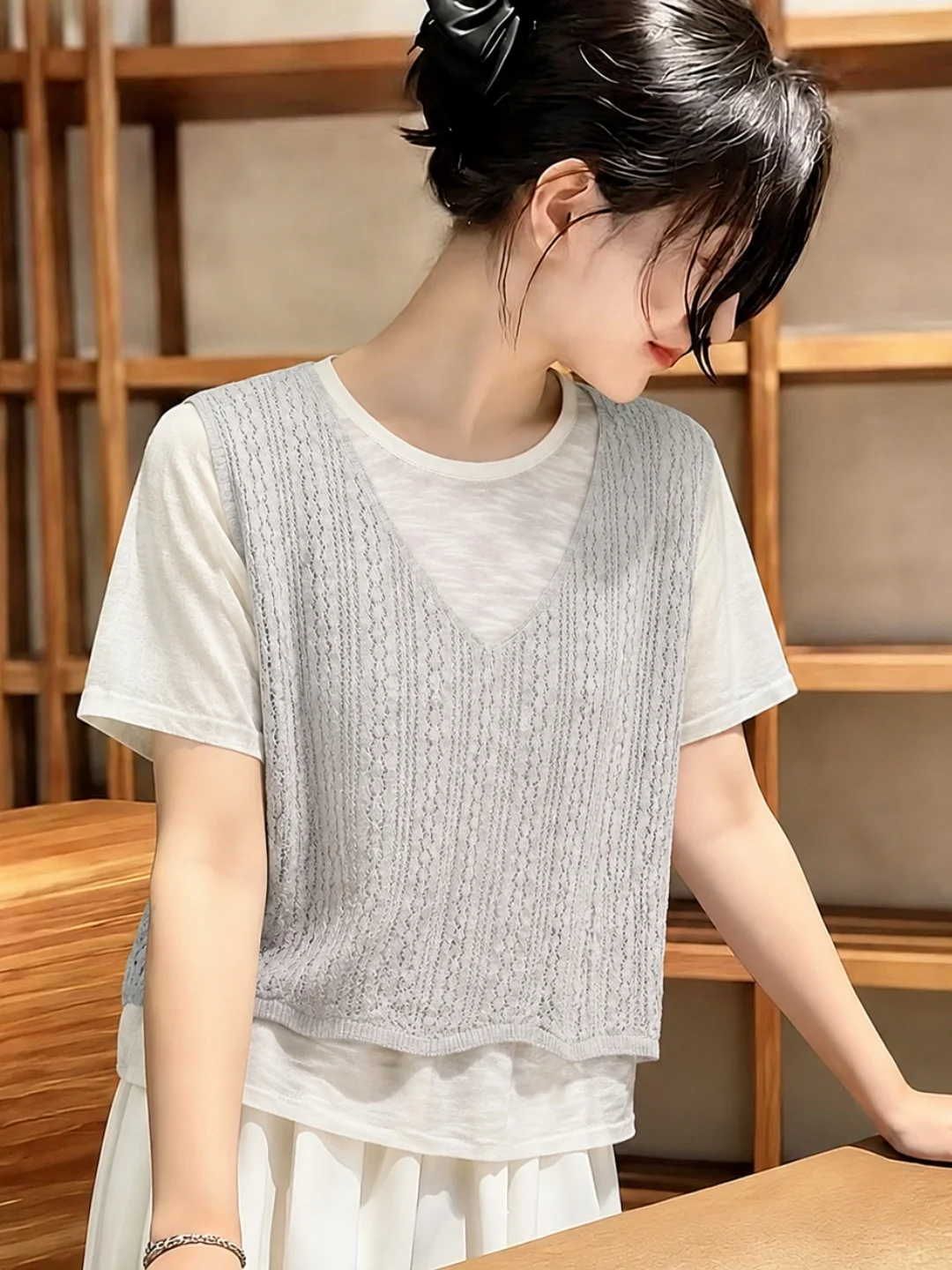 Elegant Ice Silk Knitted Short Sleeve Top Lazy Style Summer Fashion Design Slimming Women's Premium Silk Blouse Commute Korea...
Elegant Ice Silk Knitted Short Sleeve Top Lazy Style Summer Fashion Design Slimming Women's Premium Silk Blouse Commute Korea...