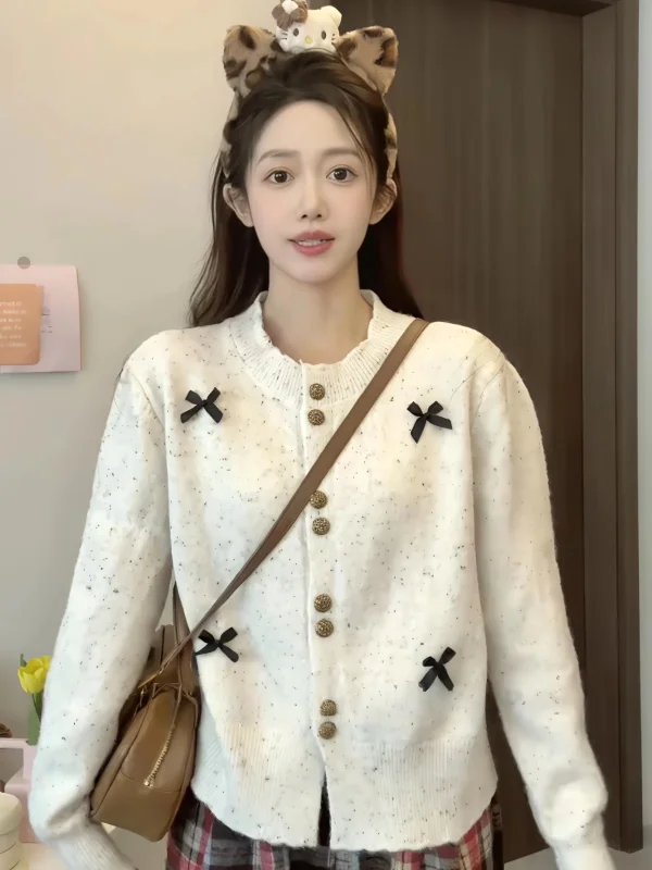 plus Size Women's ey round Ne Knitwear Knot Flower Single Button Autumn New Sle Comfortable Loose Fit Sweater
plus Size Women's ey round Ne Knitwear Knot Flower Single Button Autumn New Sle Comfortable Loose Fit Sweater