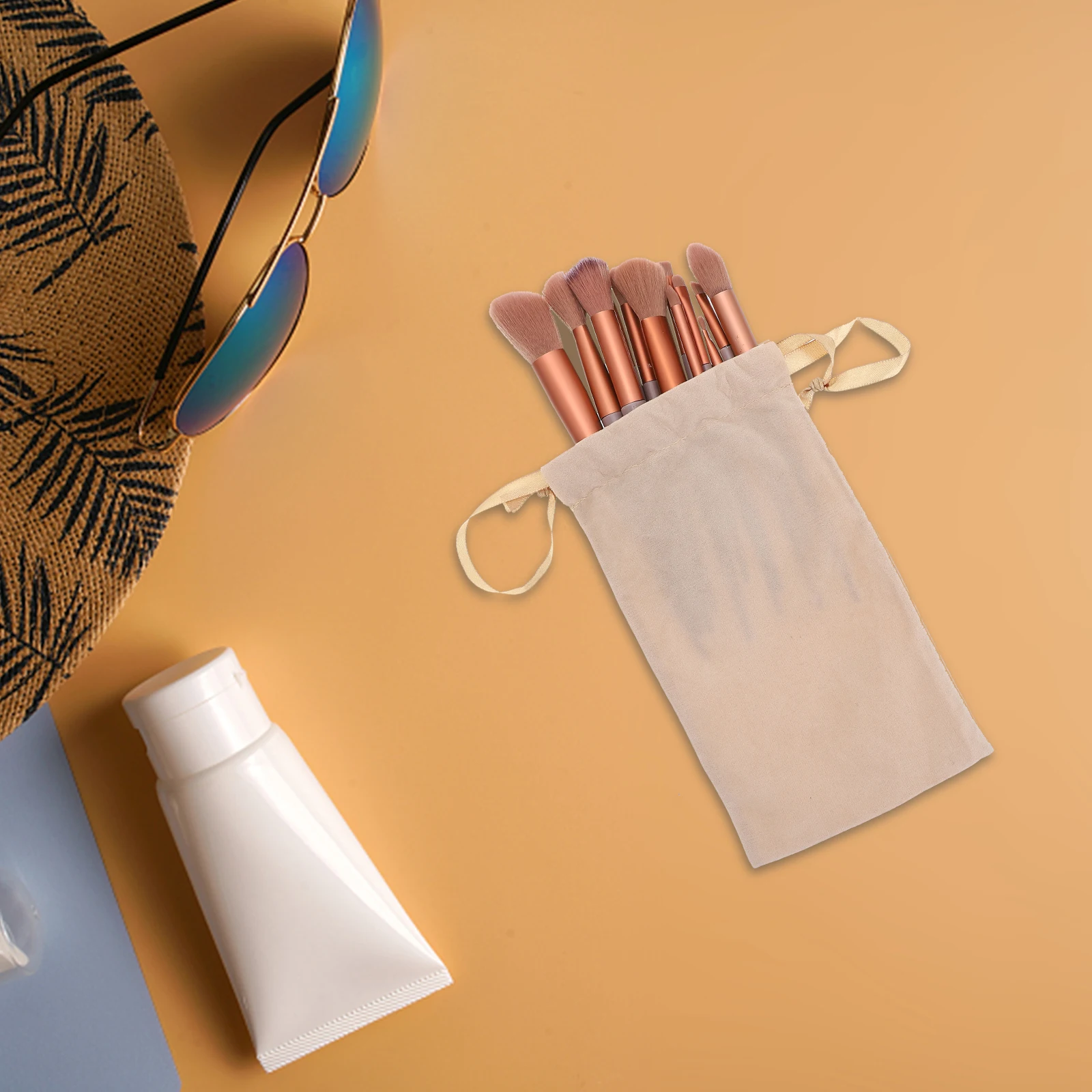 1Set Makeup Brush Set Soft Comfortable Bristles for Flawless Application Blush Powder Eyeshadow Brushes with Storage Bag Travel
1Set Makeup Brush Set Soft Comfortable Bristles for Flawless Application Blush Powder Eyeshadow Brushes with Storage Bag Travel